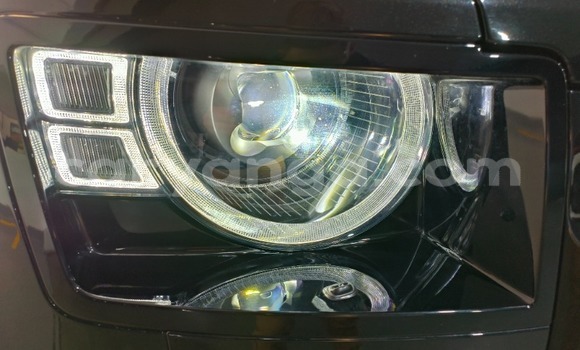 Nunua Ilio tumika Land Rover Defender Black Gari ndani ya Blantyre nchini Malawi Nunua Ilio tumika Land Rover Defender Black Gari ndani ya Blantyre nchini Malawi