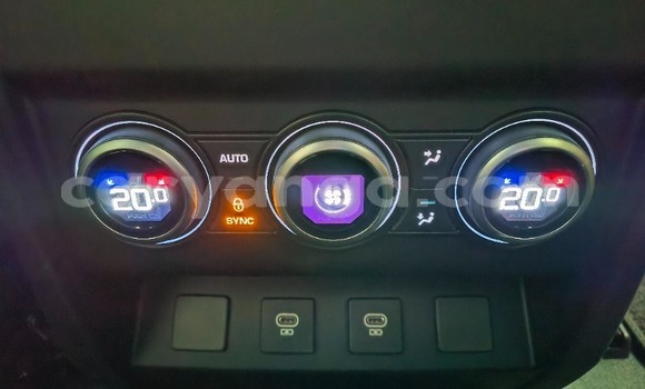 Nunua Ilio tumika Land Rover Defender Black Gari ndani ya Blantyre nchini Malawi Nunua Ilio tumika Land Rover Defender Black Gari ndani ya Blantyre nchini Malawi