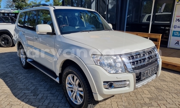 Nunua Ilio tumika Mitsubishi Pajero White Gari ndani ya Blantyre nchini Malawi Nunua Ilio tumika Mitsubishi Pajero White Gari ndani ya Blantyre nchini Malawi