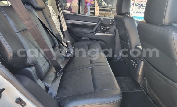 Nunua Ilio tumika Mitsubishi Pajero White Gari ndani ya Blantyre nchini Malawi Nunua Ilio tumika Mitsubishi Pajero White Gari ndani ya Blantyre nchini Malawi