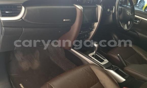 Acheter Occasion Voiture Toyota Fortuner Rouge à Blantyre, Malawi Acheter Occasion Voiture Toyota Fortuner Rouge à Blantyre, Malawi