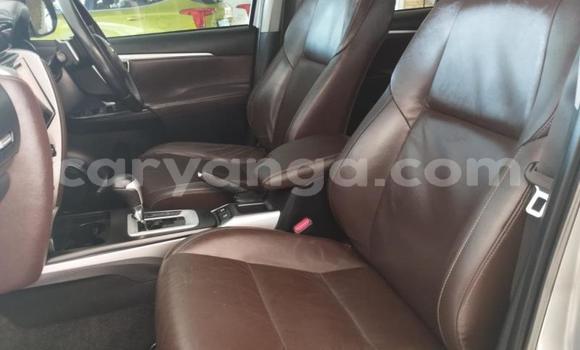 Acheter Occasion Voiture Toyota Fortuner Rouge à Blantyre, Malawi Acheter Occasion Voiture Toyota Fortuner Rouge à Blantyre, Malawi