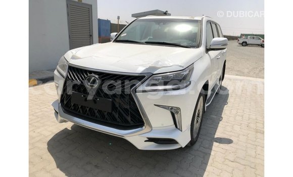 Acheter Import Voiture Lexus LX Blanc à Import - Dubai, Malawi Acheter Import Voiture Lexus LX Blanc à Import - Dubai, Malawi