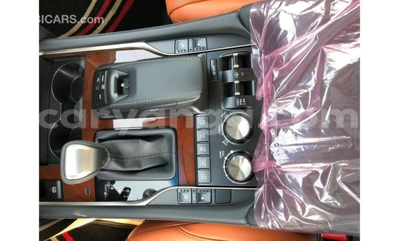 Acheter Import Voiture Lexus LX Blanc à Import - Dubai, Malawi Acheter Import Voiture Lexus LX Blanc à Import - Dubai, Malawi