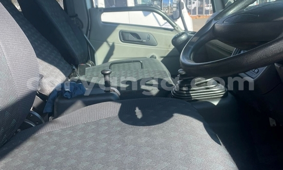 Nunua Ilio tumika Caterpillar 120 Silver Lori ndani ya Blantyre nchini Malawi Nunua Ilio tumika Caterpillar 120 Silver Lori ndani ya Blantyre nchini Malawi