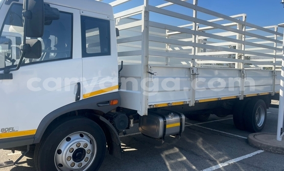 Nunua Ilio tumika Caterpillar 120 Silver Lori ndani ya Blantyre nchini Malawi Nunua Ilio tumika Caterpillar 120 Silver Lori ndani ya Blantyre nchini Malawi