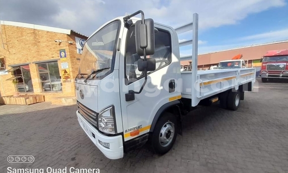 Buy Used Caterpillar 120 White Truck in Blantyre in Malawi