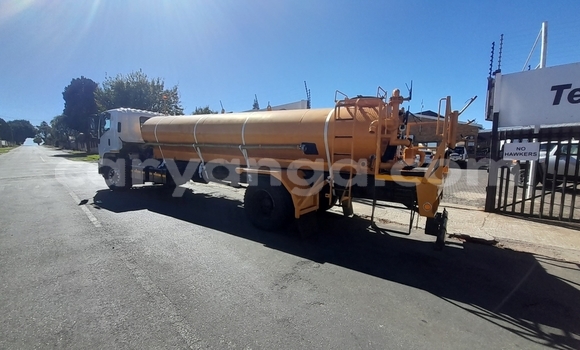 Nunua Ilio tumika Isuzu FTR 850 Silver Lori ndani ya Blantyre nchini Malawi Nunua Ilio tumika Isuzu FTR 850 Silver Lori ndani ya Blantyre nchini Malawi