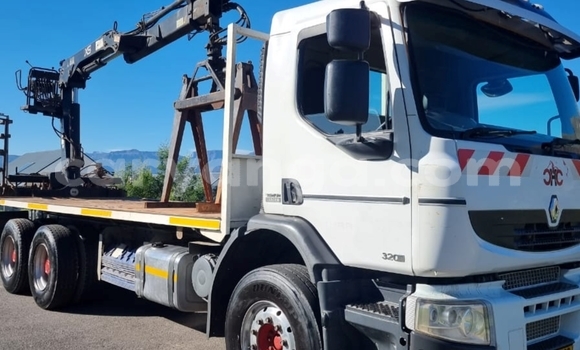 Nunua Ilio tumika Caterpillar 120 White Lori ndani ya Blantyre nchini Malawi Nunua Ilio tumika Caterpillar 120 White Lori ndani ya Blantyre nchini Malawi