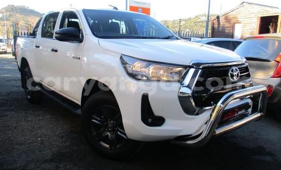 Nunua Ilio tumika Toyota Hilux Silver Gari ndani ya Blantyre nchini Malawi Nunua Ilio tumika Toyota Hilux Silver Gari ndani ya Blantyre nchini Malawi