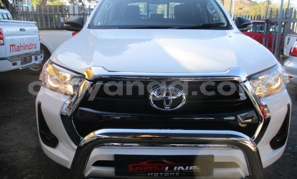 Nunua Ilio tumika Toyota Hilux Silver Gari ndani ya Blantyre nchini Malawi Nunua Ilio tumika Toyota Hilux Silver Gari ndani ya Blantyre nchini Malawi