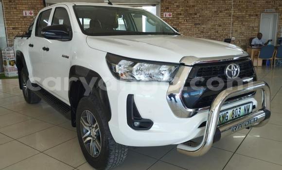 Nunua Ilio tumika Toyota Hilux White Gari ndani ya Blantyre nchini Malawi Nunua Ilio tumika Toyota Hilux White Gari ndani ya Blantyre nchini Malawi