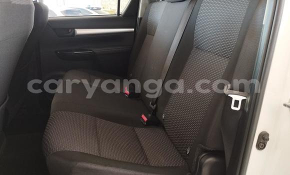 Nunua Ilio tumika Toyota Hilux White Gari ndani ya Blantyre nchini Malawi Nunua Ilio tumika Toyota Hilux White Gari ndani ya Blantyre nchini Malawi