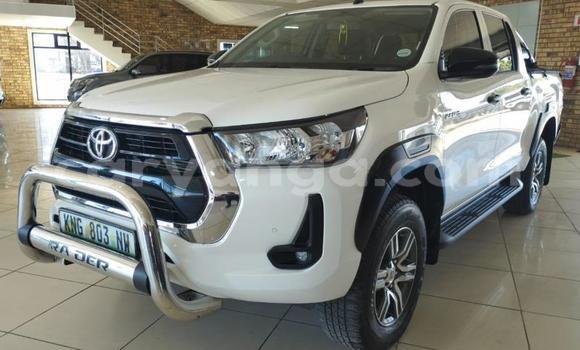 Nunua Ilio tumika Toyota Hilux White Gari ndani ya Blantyre nchini Malawi Nunua Ilio tumika Toyota Hilux White Gari ndani ya Blantyre nchini Malawi
