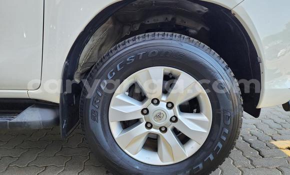 Nunua Ilio tumika Toyota Hilux Silver Gari ndani ya Blantyre nchini Malawi Nunua Ilio tumika Toyota Hilux Silver Gari ndani ya Blantyre nchini Malawi