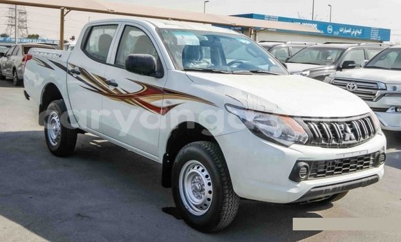 Acheter Import Voiture Mitsubishi L200 Blanc à Import - Dubai, Malawi Acheter Import Voiture Mitsubishi L200 Blanc à Import - Dubai, Malawi