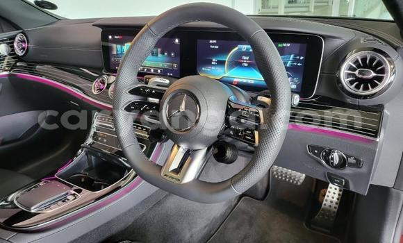 Nunua Ilio tumika Mercedes-Benz E-Classe Red Gari ndani ya Blantyre nchini Malawi Nunua Ilio tumika Mercedes-Benz E-Classe Red Gari ndani ya Blantyre nchini Malawi