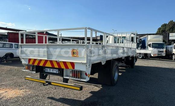 Nunua Ilio tumika Isuzu FTR 850 White Lori ndani ya Blantyre nchini Malawi Nunua Ilio tumika Isuzu FTR 850 White Lori ndani ya Blantyre nchini Malawi