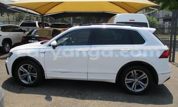 Nunua Ilio tumika Volkswagen Tiguan White Gari ndani ya Blantyre nchini Malawi Nunua Ilio tumika Volkswagen Tiguan White Gari ndani ya Blantyre nchini Malawi