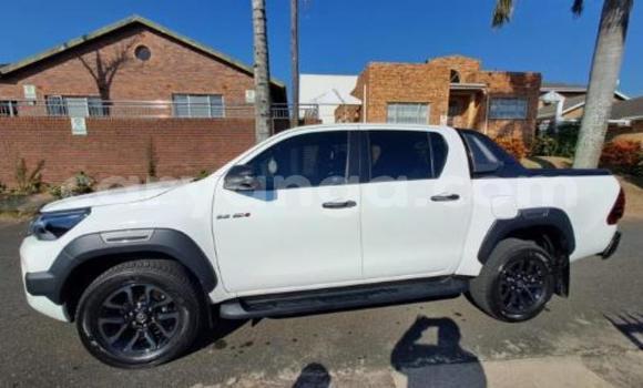 Nunua Ilio tumika Toyota Hilux White Gari ndani ya Chikwawa nchini Chikwawa Nunua Ilio tumika Toyota Hilux White Gari ndani ya Chikwawa nchini Chikwawa