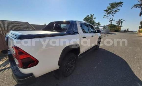 Nunua Ilio tumika Toyota Hilux White Gari ndani ya Chikwawa nchini Chikwawa Nunua Ilio tumika Toyota Hilux White Gari ndani ya Chikwawa nchini Chikwawa