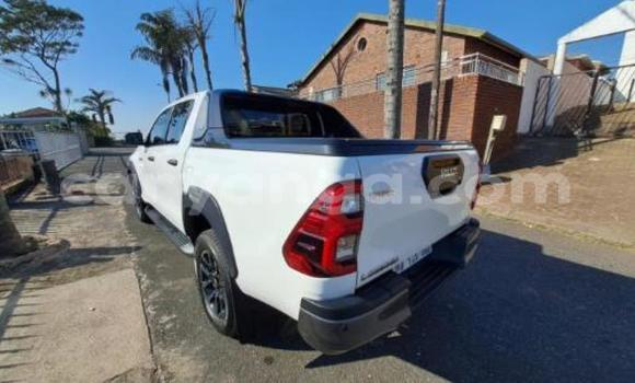 Nunua Ilio tumika Toyota Hilux White Gari ndani ya Chikwawa nchini Chikwawa Nunua Ilio tumika Toyota Hilux White Gari ndani ya Chikwawa nchini Chikwawa