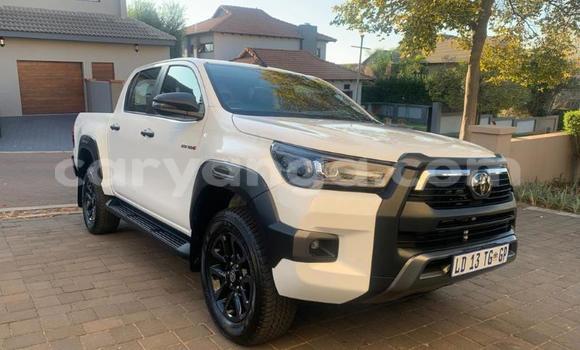 Nunua Ilio tumika Toyota Hilux White Gari ndani ya Blantyre nchini Malawi Nunua Ilio tumika Toyota Hilux White Gari ndani ya Blantyre nchini Malawi