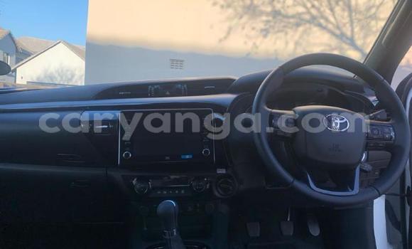 Nunua Ilio tumika Toyota Hilux White Gari ndani ya Blantyre nchini Malawi Nunua Ilio tumika Toyota Hilux White Gari ndani ya Blantyre nchini Malawi