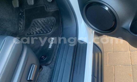 Nunua Ilio tumika Toyota Hilux White Gari ndani ya Blantyre nchini Malawi Nunua Ilio tumika Toyota Hilux White Gari ndani ya Blantyre nchini Malawi