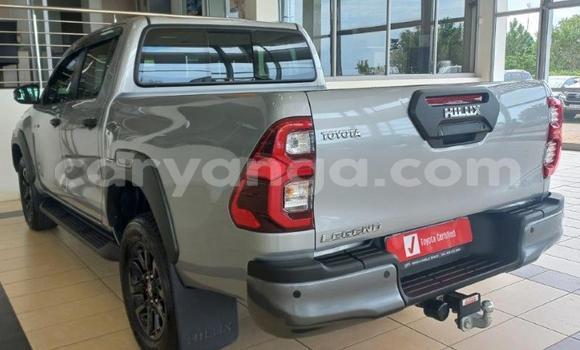 Nunua Ilio tumika Toyota Hilux White Gari ndani ya Blantyre nchini Malawi Nunua Ilio tumika Toyota Hilux White Gari ndani ya Blantyre nchini Malawi