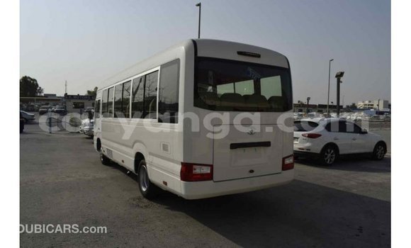 Acheter Import Voiture Toyota Coaster Blanc à Import - Dubai, Malawi Acheter Import Voiture Toyota Coaster Blanc à Import - Dubai, Malawi