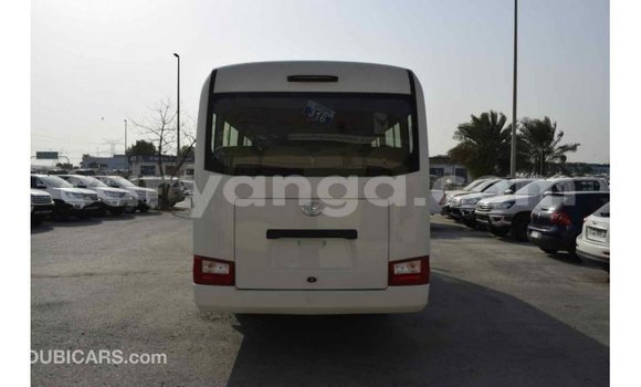 Acheter Import Voiture Toyota Coaster Blanc à Import - Dubai, Malawi Acheter Import Voiture Toyota Coaster Blanc à Import - Dubai, Malawi