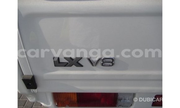 Acheter Import Voiture Toyota Land Cruiser Blanc à Import - Dubai, Malawi Acheter Import Voiture Toyota Land Cruiser Blanc à Import - Dubai, Malawi