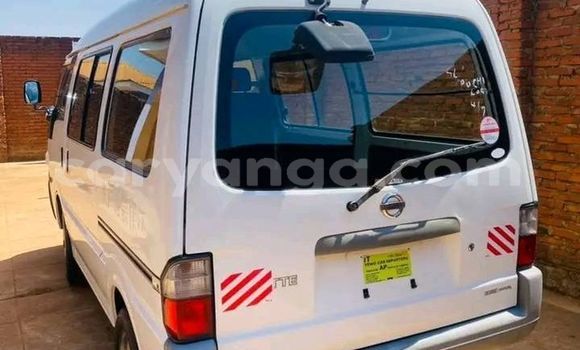 Acheter Occasion Voiture Nissan Vanette Blanc à Lilongwe, Malawi Acheter Occasion Voiture Nissan Vanette Blanc à Lilongwe, Malawi