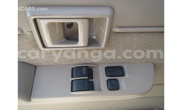 Acheter Import Voiture Toyota Land Cruiser Blanc à Import - Dubai, Malawi Acheter Import Voiture Toyota Land Cruiser Blanc à Import - Dubai, Malawi