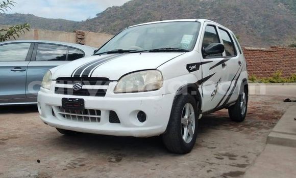 Acheter Occasion Voiture Suzuki Swift Blanc à Lilongwe, Malawi Acheter Occasion Voiture Suzuki Swift Blanc à Lilongwe, Malawi