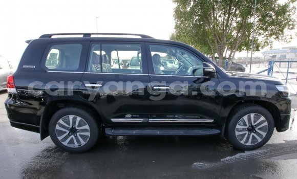 Buy Import Toyota Land Cruiser Black Car in Import - Dubai in Malawi Buy Import Toyota Land Cruiser Black Car in Import - Dubai in Malawi