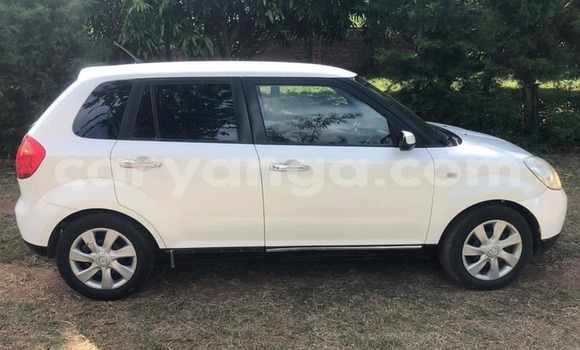 Buy Used Mazda Verisa White Car in Lilongwe in Malawi Buy Used Mazda Verisa White Car in Lilongwe in Malawi