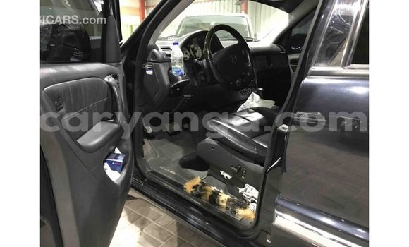 Buy Import Mercedes‒Benz 190 (W201) Blue Car in Import - Dubai in Malawi Buy Import Mercedes‒Benz 190 (W201) Blue Car in Import - Dubai in Malawi
