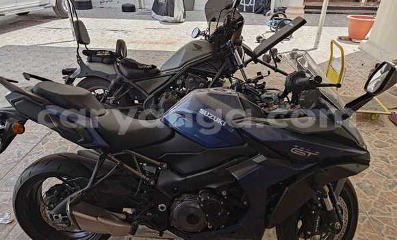 Buy Used Suzuki GSX Blue Bike in Blantyre in Malawi