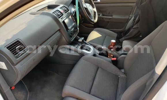 Nunua Ilio tumika Volkswagen Golf White Gari ndani ya Lilongwe nchini Malawi Nunua Ilio tumika Volkswagen Golf White Gari ndani ya Lilongwe nchini Malawi
