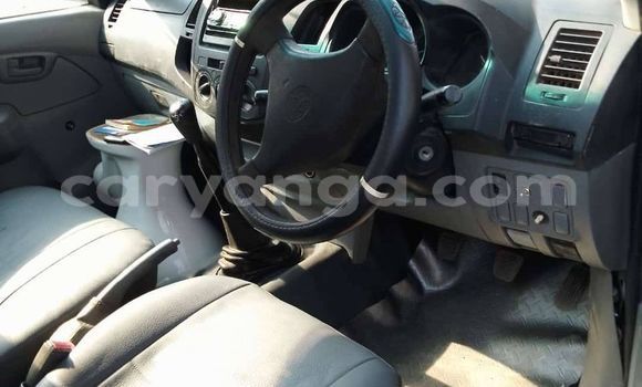 Nunua Ilio tumika Toyota Hilux White Gari ndani ya Lilongwe nchini Malawi Nunua Ilio tumika Toyota Hilux White Gari ndani ya Lilongwe nchini Malawi