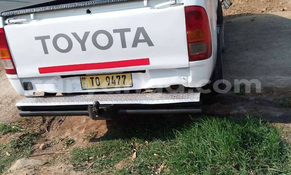 Nunua Ilio tumika Toyota Hilux White Gari ndani ya Lilongwe nchini Malawi Nunua Ilio tumika Toyota Hilux White Gari ndani ya Lilongwe nchini Malawi