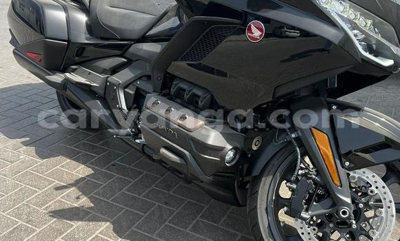 Nunua Ilio tumika Honda GOLD WING Black Bike ndani ya Blantyre nchini Malawi Nunua Ilio tumika Honda GOLD WING Black Bike ndani ya Blantyre nchini Malawi