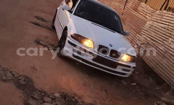 Nunua Ilio tumika BMW 2er White Gari ndani ya Lilongwe nchini Malawi Nunua Ilio tumika BMW 2er White Gari ndani ya Lilongwe nchini Malawi