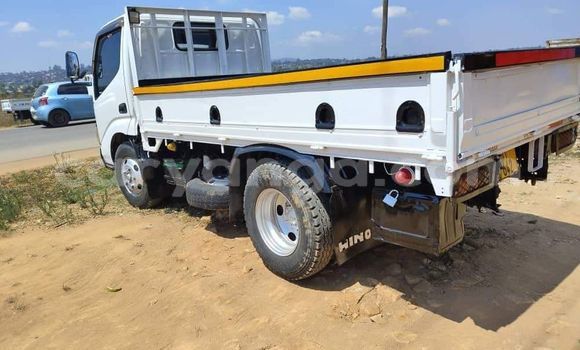 Buy Used Toyota Duet White Car in Lilongwe in Malawi Buy Used Toyota Duet White Car in Lilongwe in Malawi