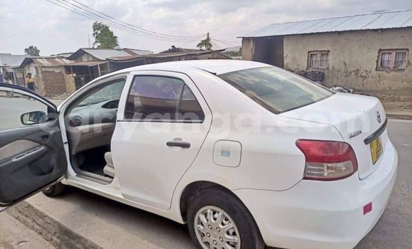 Acheter Occasion Voiture Toyota Belta Blanc à Lilongwe, Malawi Acheter Occasion Voiture Toyota Belta Blanc à Lilongwe, Malawi