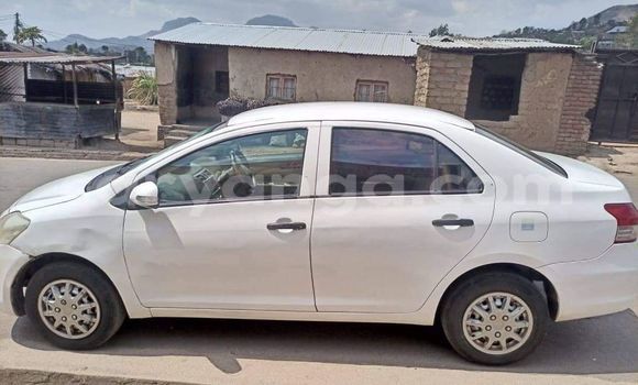 Acheter Occasion Voiture Toyota Belta Blanc à Lilongwe, Malawi Acheter Occasion Voiture Toyota Belta Blanc à Lilongwe, Malawi