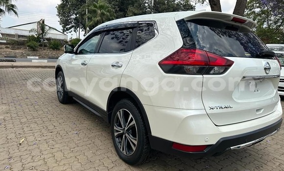 Buy Used Nissan X–Trail White Car in Lilongwe in Malawi Buy Used Nissan X–Trail White Car in Lilongwe in Malawi