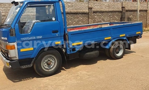 Buy Used Toyota HiAce Blue Truck in Lilongwe in Malawi Buy Used Toyota HiAce Blue Truck in Lilongwe in Malawi